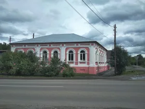 Здание, где в 1919-1923 гг. размещалась типография, в которой П.П. Бажов редактировал газету «Красный путь» (Камышлов)