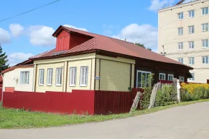 Дом, в котором в 1918 г. находился первый уездный комитет РКП(б) (Лукоянов)