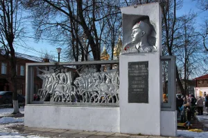 Памятник командиру Красной Армии С.М. Патоличеву (Гороховец)