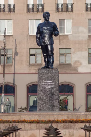Памятник С. Орджоникидзе (Магнитогорск)