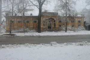 Школа, в которой учился Герой Советского Союза В.В. Гомзин (Невьянск)