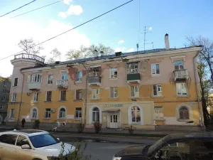Жилой дом с административными помещениями