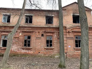 Полукаменное здание (Казань)