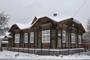 Дом, где в 1919 г. родился советский поэт песенник А.И. Фатьянов (Вязники)