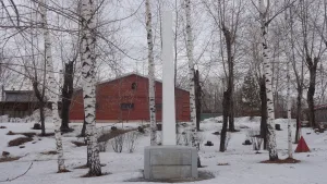 Обелиск, сооруженный в память рабочих и служащих порта, погибших в годы Гражданской войны