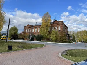 Здание гостиницы (Меркушино)