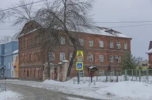 Здание кондитерской фабрики Патеревского (Ярославль)
