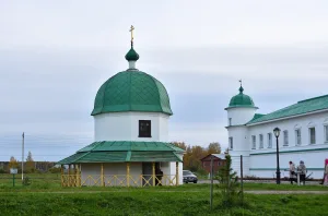 Часовня над колодцем Александра Свирского (Старая Слобода)
