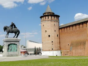 Памятник Дмитрию Донскому