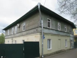 Полукаменный дом с деревянной пристройкой (Великий Новгород)