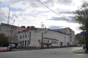 Здание дворца культуры машиностроителей (Златоуст)
