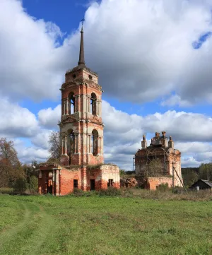 Церковь Введения во храм Пресвятой Богородицы (она же Успения) (Дольское)