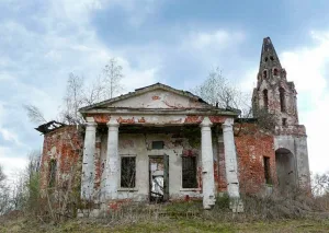 Церковь Пресвятой Троицы (Красино-Убережное)