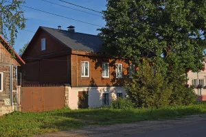 Дом жилой с лавкой (Старица)