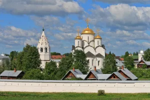 Собор Покровский с колокольней и галереей (Суздаль)