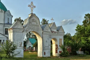 Ограда с воротами (Степаново)