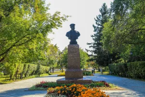 Бюст Ф.М. Мухина (Благовещенск)