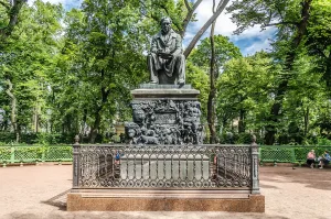 Памятник Крылову