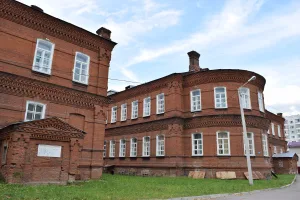 Здание, где в хирургическом отделении Мотовилихинской больницы работал хирург Н.М. Степанов