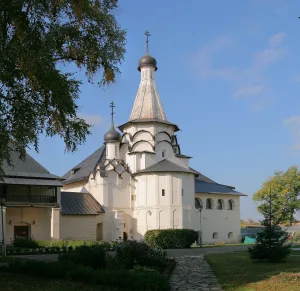Трапезная с церковью Успения Пресвятой Богородицы (Суздаль)