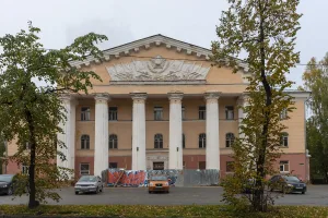 Здание гарнизонного Дома офицеров (Петрозаводск)