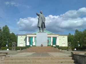 Памятник В.И. Ленину (из бронзы и гранита) (Бокситогорск)