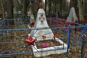 Братская могила летчиков, погибших при выполнении боевого задания 15 сентября 1943 г. (Киржач)