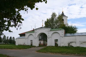 Стены и башни (Суздаль)