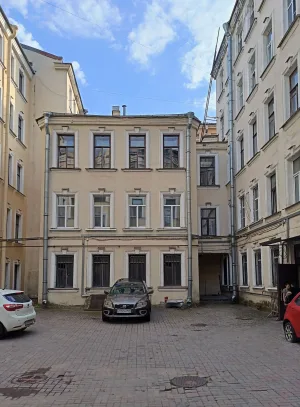Дворовый флигель