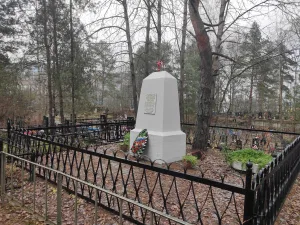 Братская могила красноармейцев, погибших в 1919 г. в борьбе с белогвардейцами (Шлиссельбург)