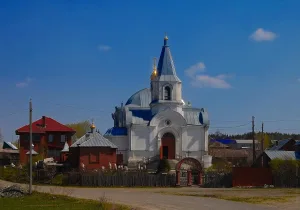 Храм в честь святителей Московских (Медведево)