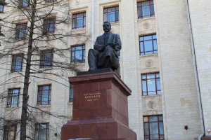 Памятник Петру Лебедеву