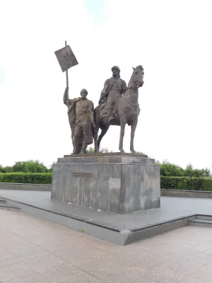 Памятник Б. М. Хитрово