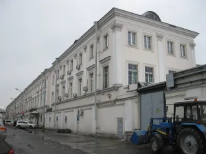 Комсомольская площадь 1 c1, Здание Московской таможни
