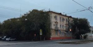 жилой дом (Баррикадная, 23 / улица Социалистическая, 32)