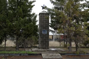 Братская могила 6 красноармейцев, погибших в боях с белогвардейцами (Любинский)
