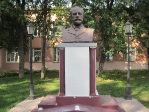 Бюст П.И. Чайковского (Воткинск)