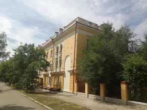 Памятник сталинского классицизма (Оренбург)