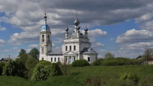 Церковь Рождества Богородицы с колокольней (Савинское)