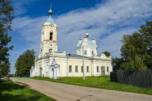 Церковь святых апостолов Петра и Павла (Голино)