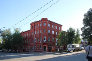 Доходный дом с торговыми помещениями потомственной дворянки Л.Б. Боянус
