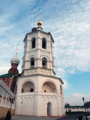 Колокольня с церковью Богоявления Господня (Луговой)