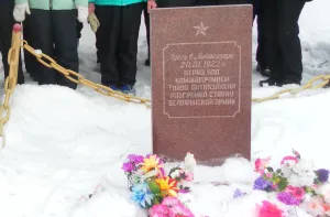 Памятное место, где отрядом курсантов Интернациональной военной школы под командованием Тойво Антикайнена был разгромлен белофинский штаб (Кимасозеро)