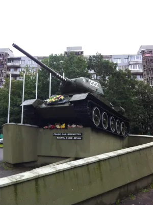 Памятный знак воинам-танкистам (Калининград)