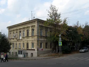 Дом Шадрина