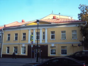 Восточный флигель (Басманный)