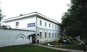 Ограда у домика причта (Кузьминки)