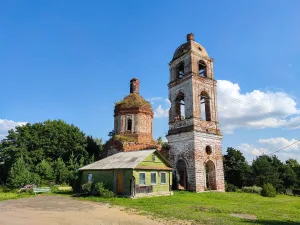 Церковь Троицы (Ушаково)