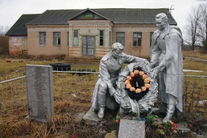 Братская могила советских воинов, погибших в борьбе с фашистами (Мошковые Поляны)