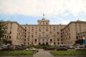 Здание Управления Мурманского тралового флота
